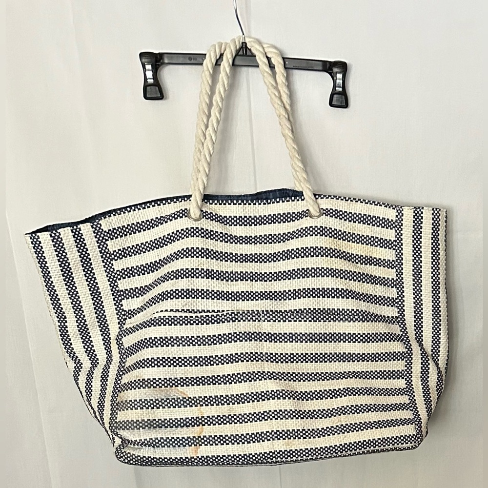 AA- DSW BEACH BAG